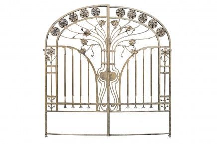 Gate
