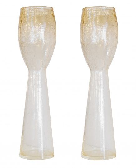 2 Vases
