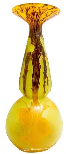Glass Le Verre (Snails) (French)