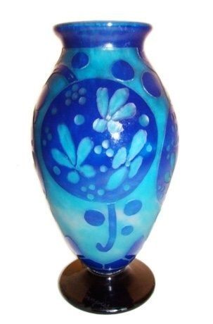 Glass Le Verre ( Decoration Azurretes )(French)